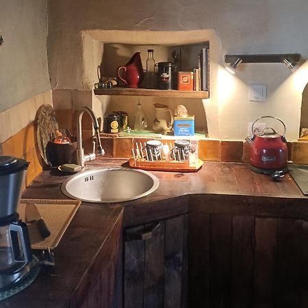 Entre Terre Et Ciel. Apartment Saignon Bagian luar foto