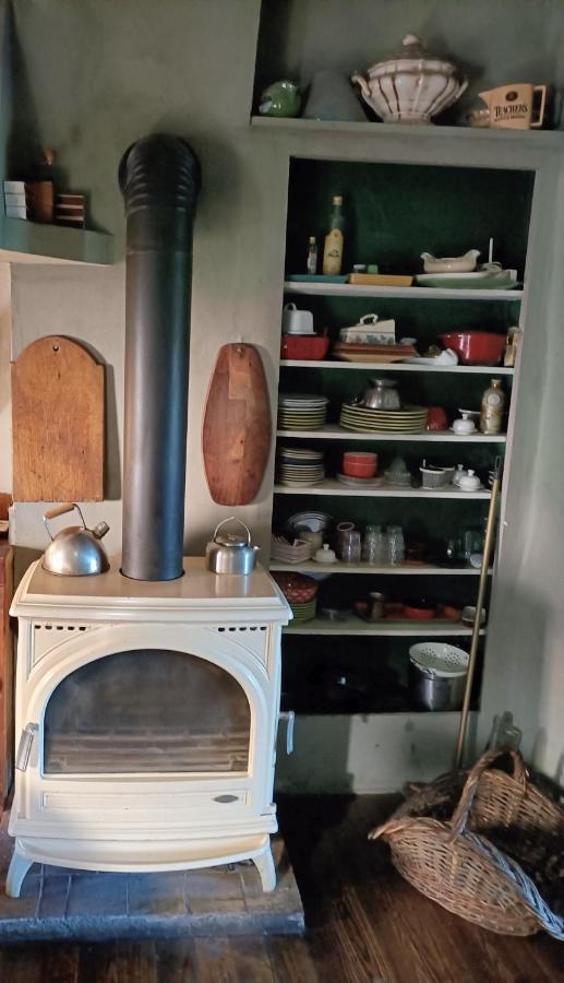 Entre Terre Et Ciel. Apartment Saignon Bagian luar foto
